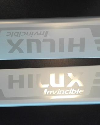 Battitacco Toyota Hilux e Hilux invincible
