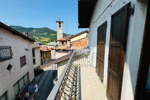 TERRATETTO SEMINDIPENDENTE RISTRUTTURATO CON AREA