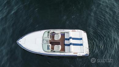 Motoscafo Sea Ray con idoneità al noleggio