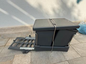 Set bicchieri/Piatti/ secchio sottolavello