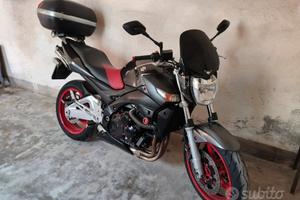 Suzuki gsr 600 yoshimura