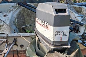 insieme a barca e carrello o separatamente