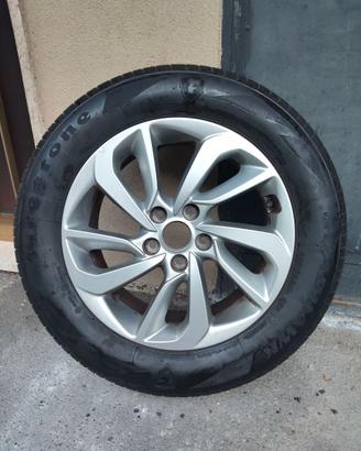 Ruota/pneumatico con cerchio in lega 225 60 R17