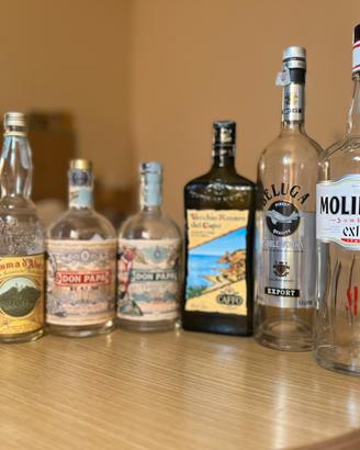 Collezione bottiglie alcol vuote rare