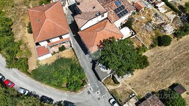 4 LOCALI A OCRE