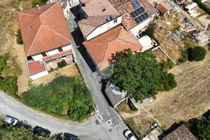 4 LOCALI A OCRE