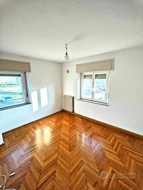 Casa in linea con scoperto