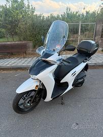 Honda SH 350 Sport