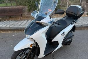 Honda SH 350 Sport