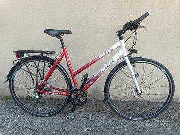 Bici sportiva in alluminio, alta qualità