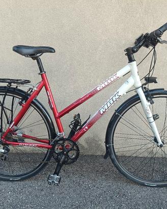 Bici sportiva in alluminio, alta qualità