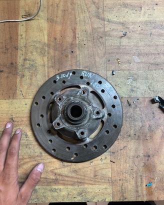 Mozzo ruota oer gilera runner 180 e per gilera 50