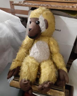 Grande scimmia vintage in peluche.