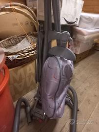 Aspirapolvere e lavapavimenti