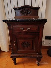 antico comodino in noce vintage