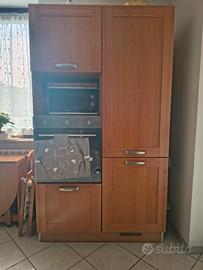 cucina completa di elettrodomestici 