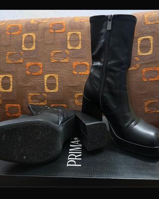Stivali in pelle Primadonna