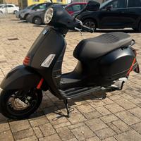 Vespa 300