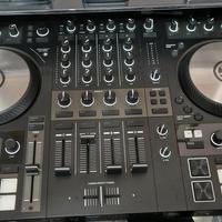 Traktor S4 mk3