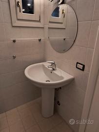 Lavabo + bidet + water