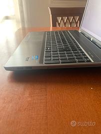 Pc portatile hp con i5. 8 gb ram ssd