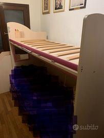 Ponte per 2' letto, materasso, scala e armadio