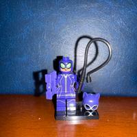 Mini figure Catwoman con frusta, colore viola