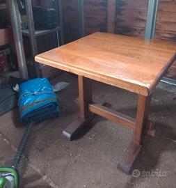 Tavolo Quadrato in legno Massello Rustico 80x80
