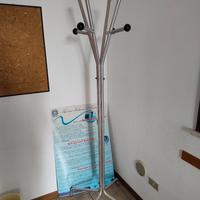 appendiabiti per sala di attesa