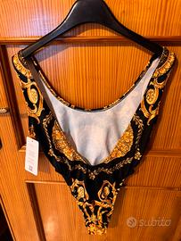 Costume da bagno, molto Sgambato