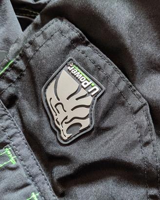 Pantaloni U-power e Issa