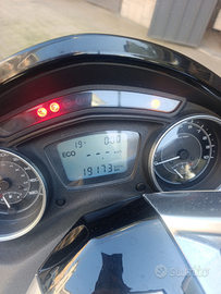 Scooter piaggio x10 350