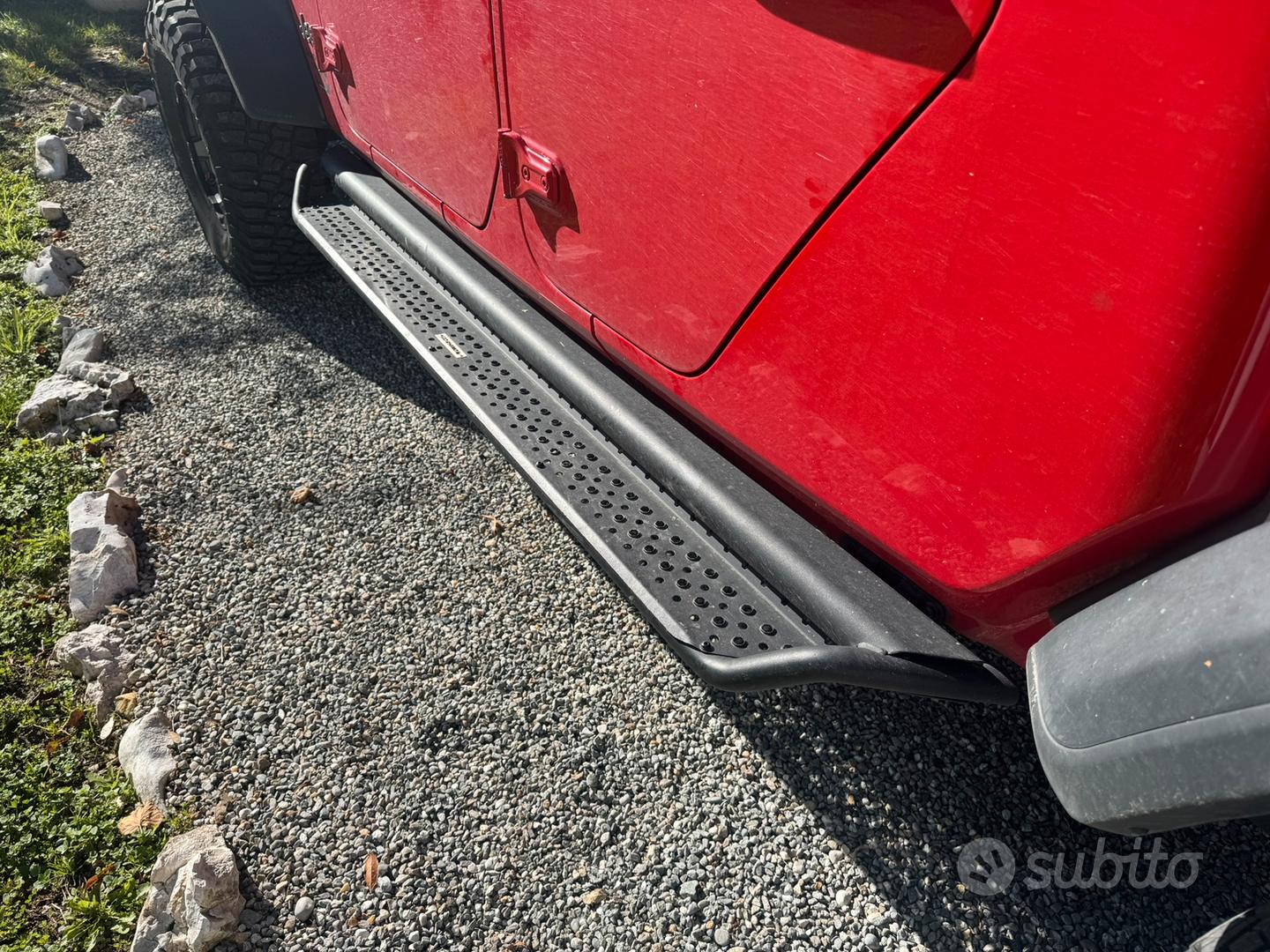 INJORA RC Pedale Piastra Laterale Pedale Rock Sliders Accessori per 1/24 Axial SCX24 Wrangler JLU Deadbolt AXI90081 Accessori Upgrades 4Runner
