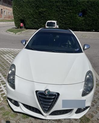 Giulietta turbo benzina exclusive leggi