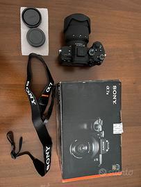 Sony A7 III + Obiettivo 28-70mm OSS + Kit Accessor