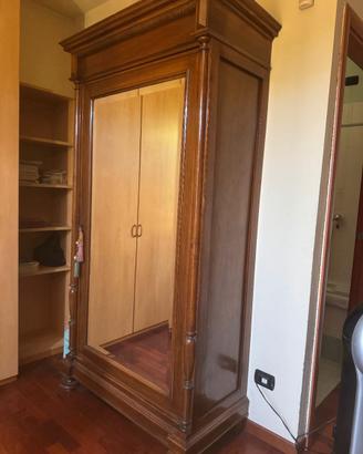 Armadio antico a un'anta con specchio fine '800