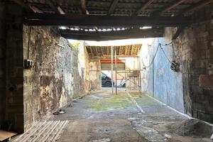 Catania - Zona BARRIERA: Rudere con Spazio Esterno