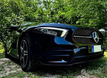 Mercedes Benz Classe A 180d AMG Night Edition