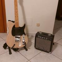 chitarra peavey + piedistallo+ amplificatore