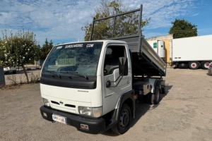 Nissan CABSTAR 3.000 RIBALTABILE TRILATERALE MT 3.