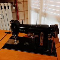 Macchina da cucire Necchi