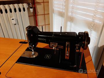Macchina da cucire Necchi