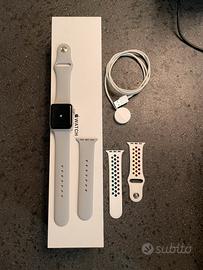 Apple Watch Series 3, 38 mm case, Silver Aluminium