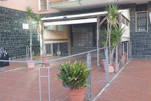 Negozio 30 mq con ampio lastrico privato