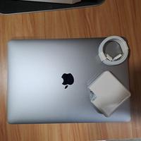 Macbook pro 13.3 pollici i7 16gb 256gb touchbar