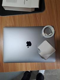 Macbook pro 13.3 pollici i7 16gb 256gb touchbar