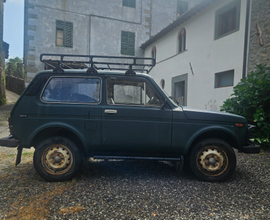 Lada Niva 4x4 1.7i anno 1998 gpl