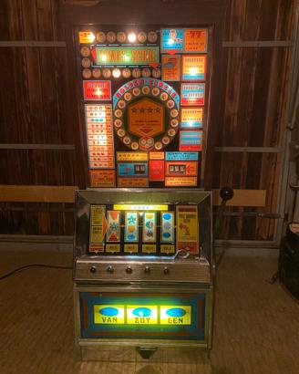 Slot machine elettromeccanica tipo BALLY anni 60  