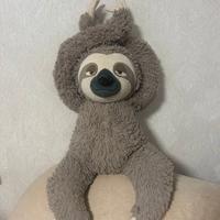Peluche a forma di bradipo – morbido e abbracciabi