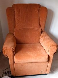 Poltrona elettrica per anziani